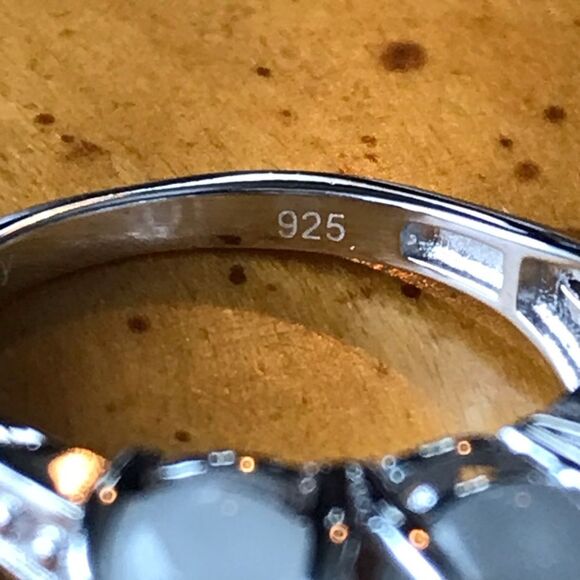 Natural Jade Sterling Silver Trilogy Ring Size 6 - Picture 6 of 9